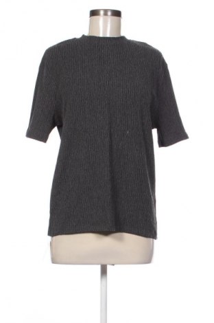 Дамска блуза Unbranded, Размер M, Цвят Сив, Цена 18,00 €