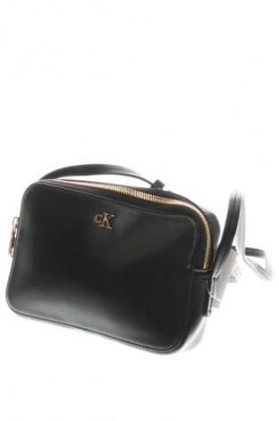 Дамска чанта Calvin Klein, Цвят Черен, Цена 70,52 €