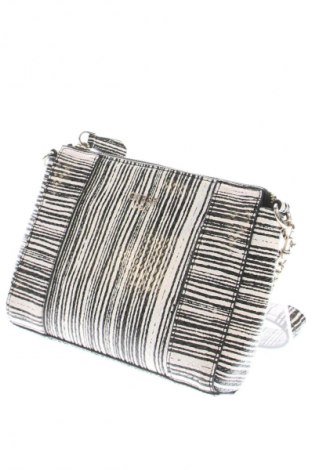 Дамска чанта Guess, Цвят Многоцветен, Цена 93,61 €