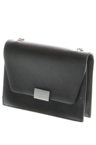 Дамска чанта Pull&Bear, Цвят Черен, Цена 5,62 €