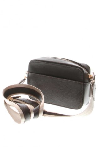 Geantă de femei Vince Camuto, Culoare Maro, Preț 294,99 Lei