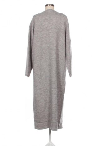 Дамска жилетка Gina Tricot, Размер M, Цвят Сив, Цена 32,21 €