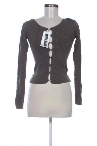 Дамска жилетка Weekday, Размер M, Цвят Кафяв, Цена 34,76 €