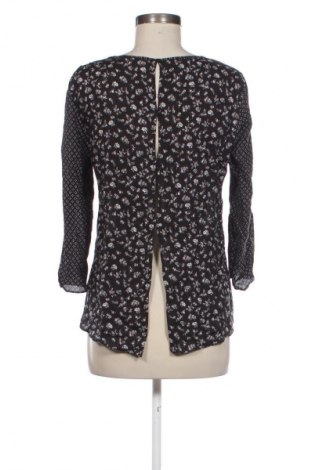 Дамска риза Bershka, Размер L, Цвят Многоцветен, Цена 12,85 €