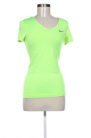 Дамска тениска Nike, Размер S, Цвят Зелен, Цена 14,00 €