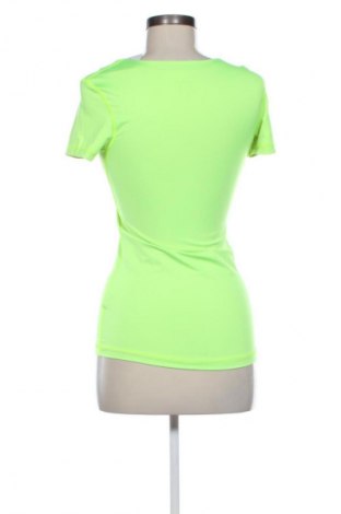 Дамска тениска Nike, Размер S, Цвят Зелен, Цена 14,00 €