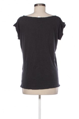 Дамска тениска Pull&Bear, Размер S, Цвят Многоцветен, Цена 8,69 €