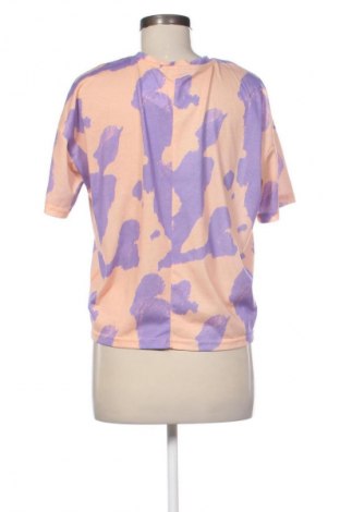 Dámské tričko Trendyol, Velikost S, Barva Vícebarevné, Cena  255,00 Kč