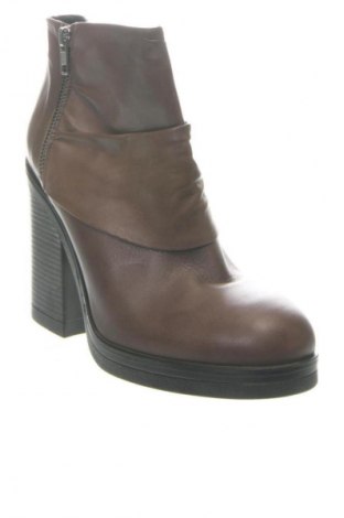 Дамски боти Alesya, Размер 40, Цвят Кафяв, Цена 135,49 €