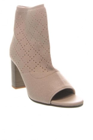 Дамски боти Alesya, Размер 39, Цвят Бежов, Цена 111,46 €