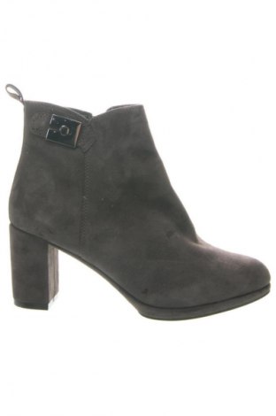 Dámské boty  Alesya, Velikost 39, Barva Šedá, Cena  3 840,00 Kč