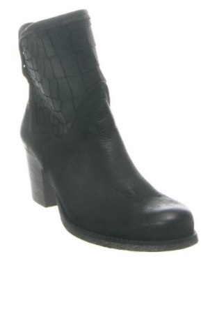 Dámské boty  Alesya, Velikost 36, Barva Černá, Cena  3 840,00 Kč