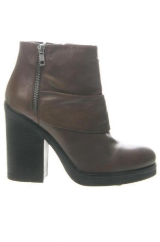 Дамски боти Alesya, Размер 39, Цвят Кафяв, Цена 135,49 €