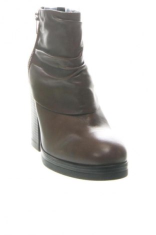 Dámské boty  Alesya, Velikost 39, Barva Hnědá, Cena  3 840,00 Kč