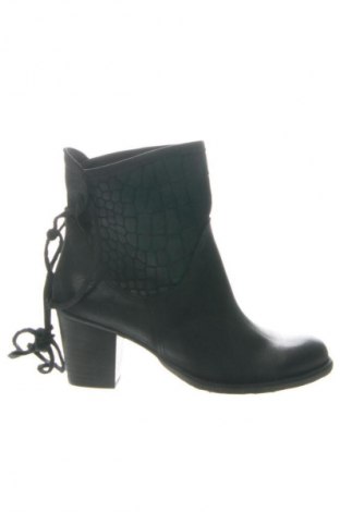 Dámské boty  Alesya, Velikost 37, Barva Černá, Cena  3 840,00 Kč