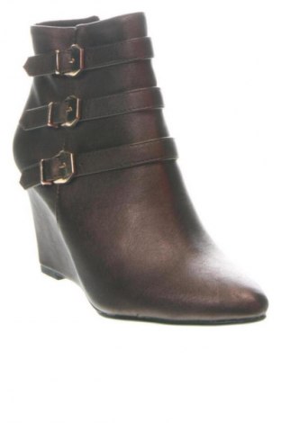 Γυναικεία μποτάκια Cristian Lay, Μέγεθος 38, Χρώμα Καφέ, Τιμή 19,99 €