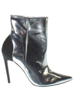 Damen Stiefeletten Diesel, Größe 37, Farbe Silber, Preis 199,39 €
