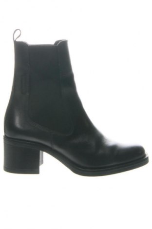 Damen Stiefeletten Gino Rossi, Größe 38, Farbe Schwarz, Preis 38,41 €