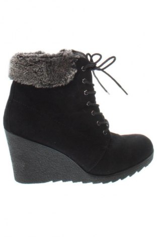 Botine de damă Graceland, Mărime 39, Culoare Negru, Preț 168,00 Lei