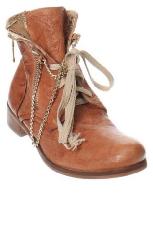 Női bokacsizma L'estrosa, Méret 38, Szín Barna, Ár 29 767 Ft