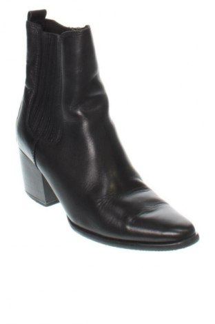 Botine de damă Marco Tozzi, Mărime 38, Culoare Negru, Preț 375,35 Lei