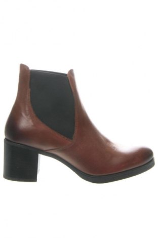Дамски боти Pier One, Размер 40, Цвят Кафяв, Цена 30,67 €