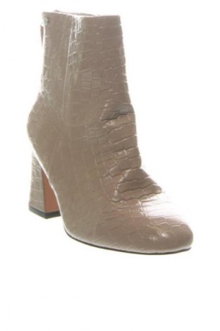 Дамски боти Topshop, Размер 36, Цвят Бежов, Цена 60,33 €