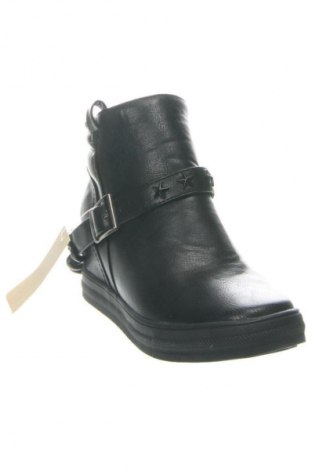 Дамски боти Unbranded, Размер 38, Цвят Черен, Цена 39,37 €