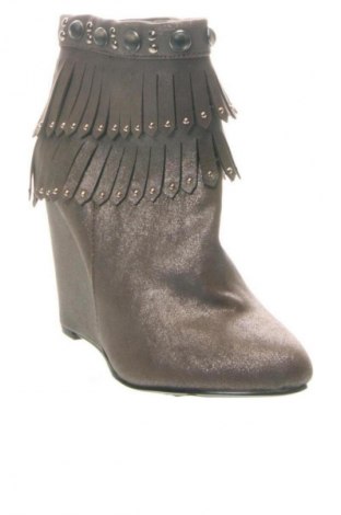 Γυναικεία μποτάκια Unbranded, Μέγεθος 37, Χρώμα  Μπέζ, Τιμή 39,37 €