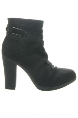 Дамски боти Unbranded, Размер 38, Цвят Черен, Цена 39,37 €