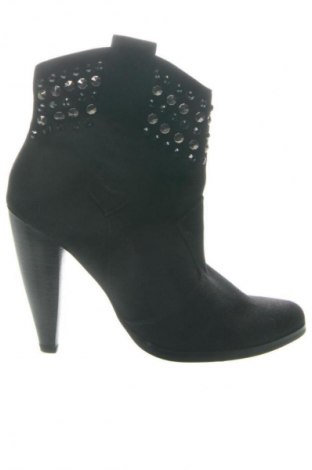 Дамски боти Unbranded, Размер 36, Цвят Черен, Цена 32,21 €