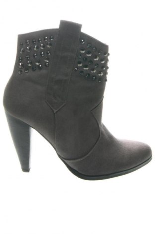 Дамски боти Unbranded, Размер 37, Цвят Сив, Цена 39,37 €