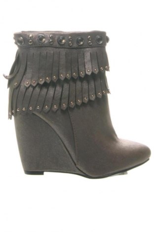 Дамски боти Unbranded, Размер 35, Цвят Кафяв, Цена 39,37 €