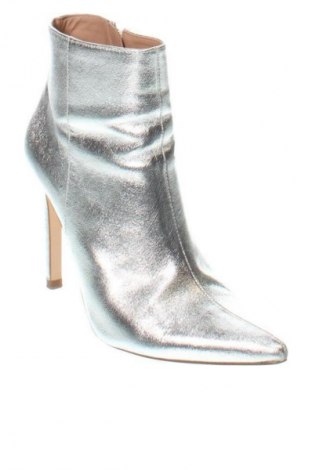 Damskie botki Zara, Rozmiar 35, Kolor Srebrzysty, Cena 150,09 zł