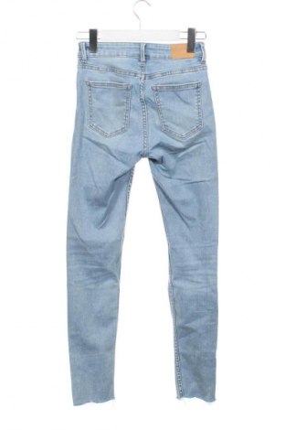 Дамски дънки Bershka, Размер XS, Цвят Син, Цена 15,00 €