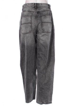 Damskie jeansy Bershka, Rozmiar S, Kolor Czarny, Cena 79,47 zł