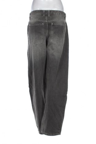 Női farmernadrág Bershka, Méret L, Szín Szürke, Ár 9 569 Ft