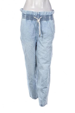 Damskie jeansy Bershka, Rozmiar S, Kolor Niebieski, Cena 51,99 zł