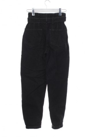 Дамски дънки Bershka, Размер XXS, Цвят Черен, Цена 15,00 €