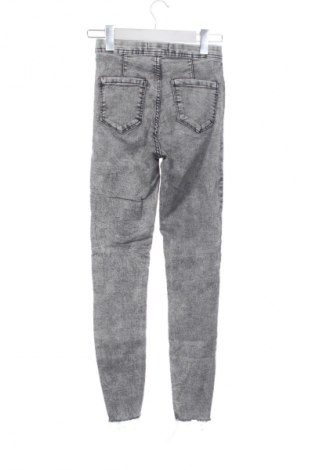 Dámské džíny  Bershka, Velikost XXS, Barva Popelavě růžová, Cena  425,00 Kč