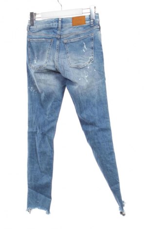 Дамски дънки Bershka, Размер XS, Цвят Син, Цена 9,71 €