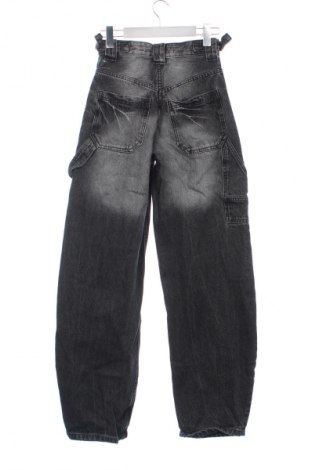 Blugi de femei Bershka, Mărime XS, Culoare Gri, Preț 78,20 Lei