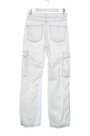Blugi de femei Bershka, Mărime XS, Culoare Alb, Preț 78,20 Lei