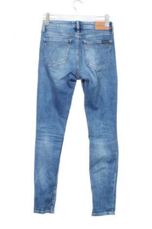 Дамски дънки Calvin Klein Jeans, Размер XS, Цвят Син, Цена 35,27 €