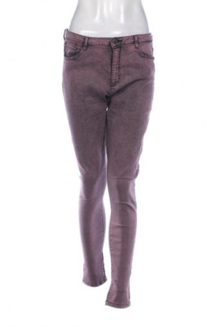 Damskie jeansy Clockhouse, Rozmiar L, Kolor Różowy, Cena 46,99 zł