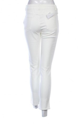 Дамски дънки Closed, Размер S, Цвят Екрю, Цена 130,00 €