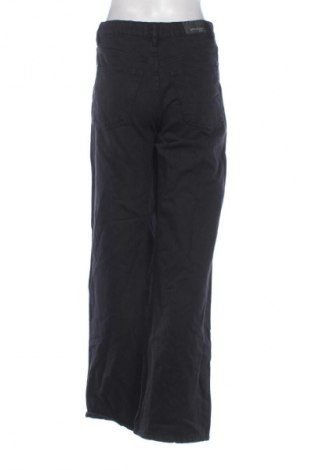 Дамски дънки Gina Tricot, Размер S, Цвят Черен, Цена 8,18 €