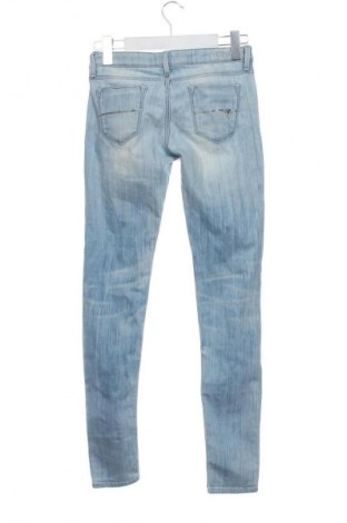 Dámske džínsy  Guess, Veľkosť S, Farba Modrá, Cena  38,36 €