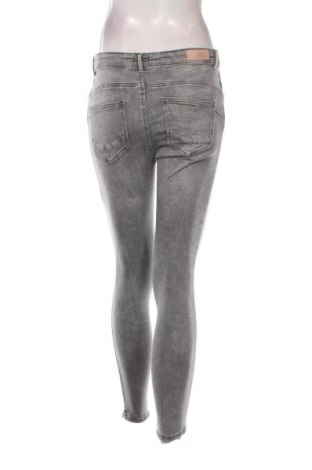 Damskie jeansy ONLY, Rozmiar XS, Kolor Szary, Cena 33,99 zł