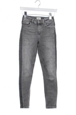 Damskie jeansy ONLY, Rozmiar XS, Kolor Szary, Cena 93,00 zł